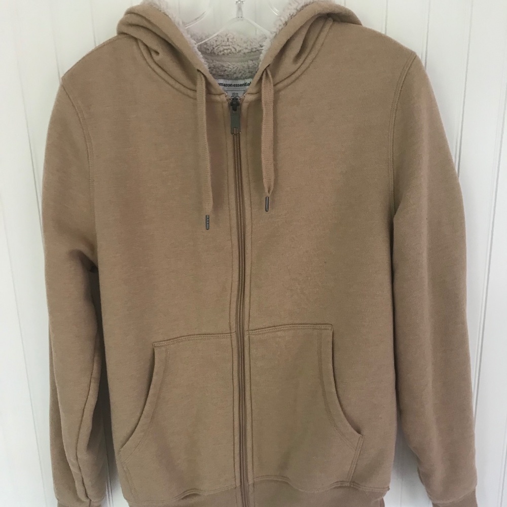 Super warm and cozy classic Sherpa Hoodie S/M 💋